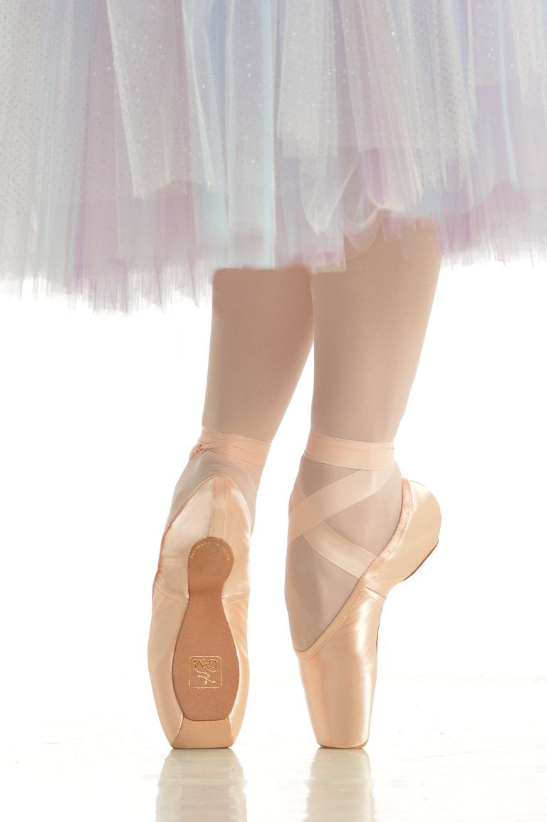 Gaynor Minden | Sculpted Fit Pointe Shoe | Size 8 | Cappuccino